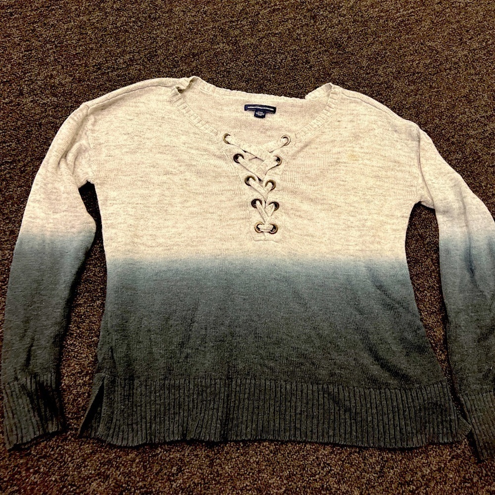 American Eagle V-Neck Lace Up Dip Dyed Gray Sweater Size Small Ribbed Neckline